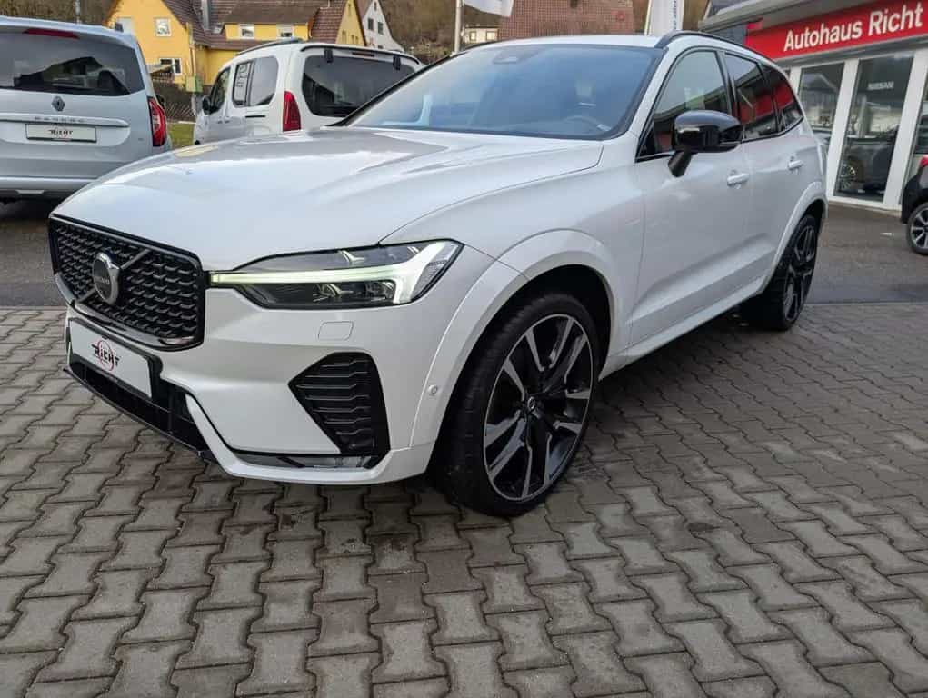 Volvo XC60 B5 AWD Ultimate Dark STHZ AHK 10/2023-photo-1