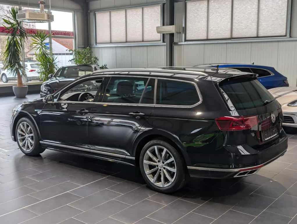 Volkswagen Passat Variant 2.0 TDI SCR DSG Elegance R-Line 08/2020-photo-1