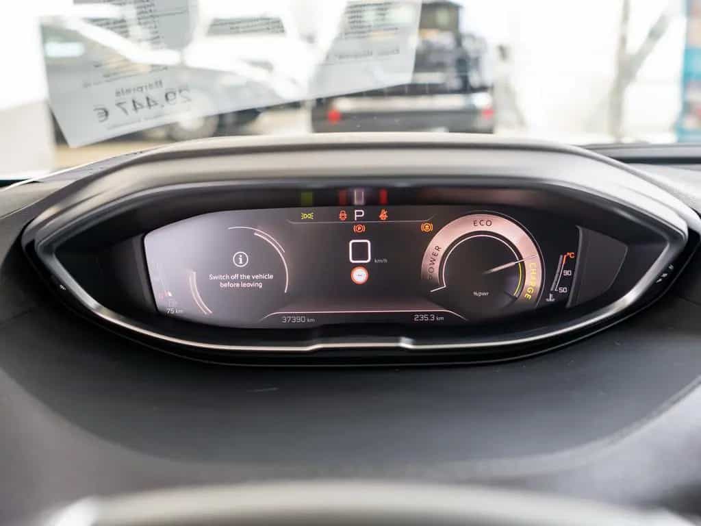 Peugeot 3008 GT Hybrid 136 e-DSC6 AHK ACC LED NAVI SHZ 02/2024-photo-13