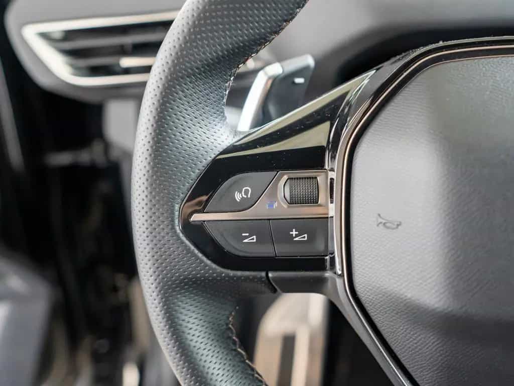 Peugeot 3008 GT Hybrid 136 e-DSC6 AHK ACC LED NAVI SHZ 02/2024-photo-14