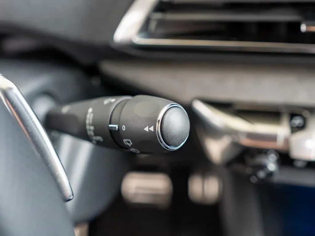 Peugeot 3008 GT Hybrid 136 e-DSC6 AHK ACC LED NAVI SHZ 02/2024-photo-17