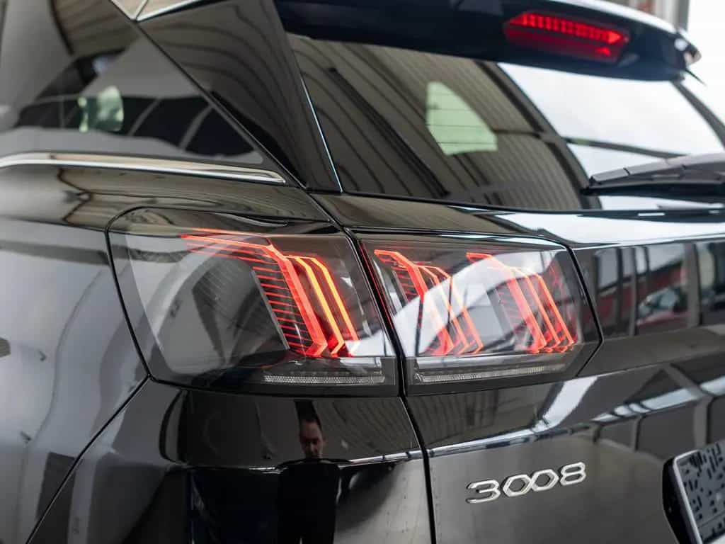 Peugeot 3008 GT Hybrid 136 e-DSC6 AHK ACC LED NAVI SHZ 02/2024-photo-26
