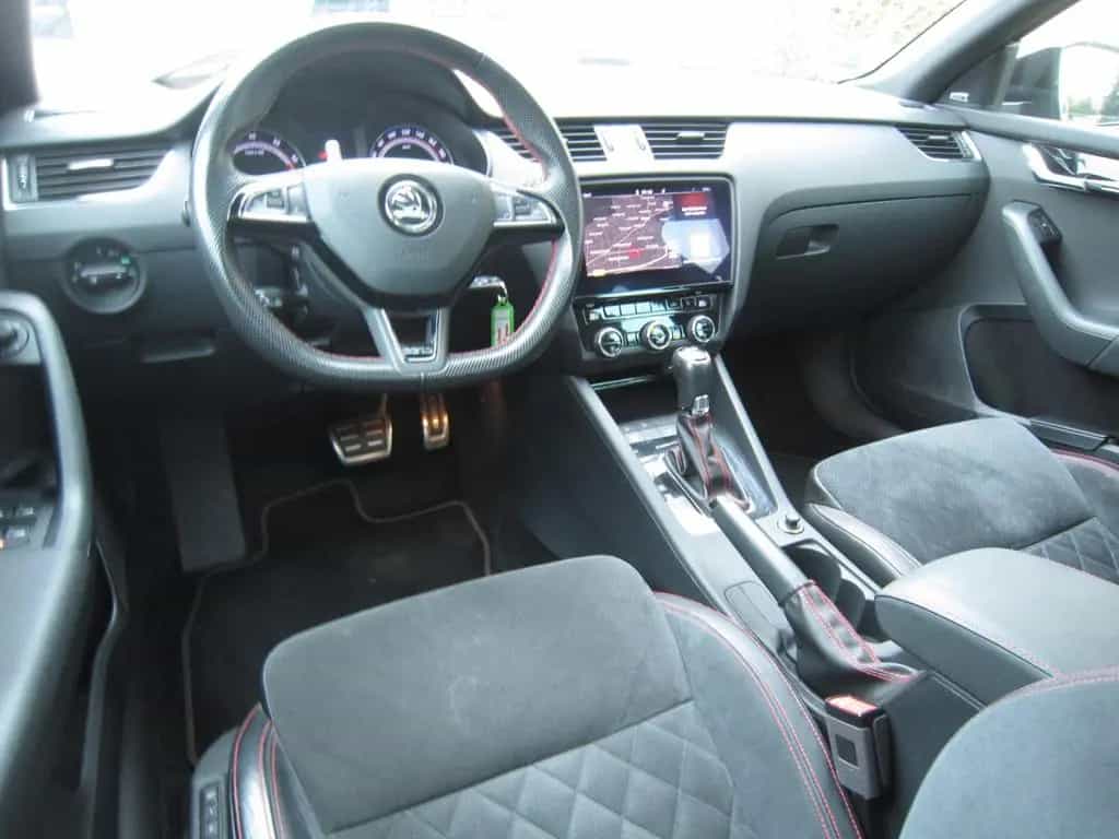 Skoda Octavia Combi RS 245 09/2017-photo-10