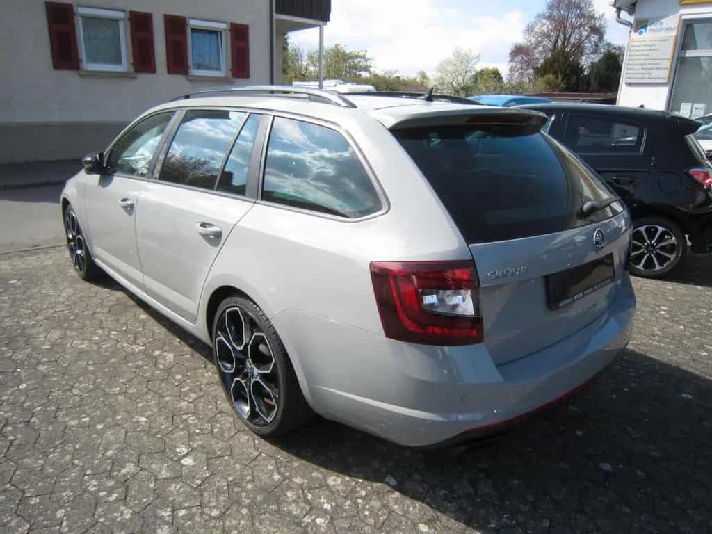 Skoda Octavia Combi RS 245 09/2017-photo-5