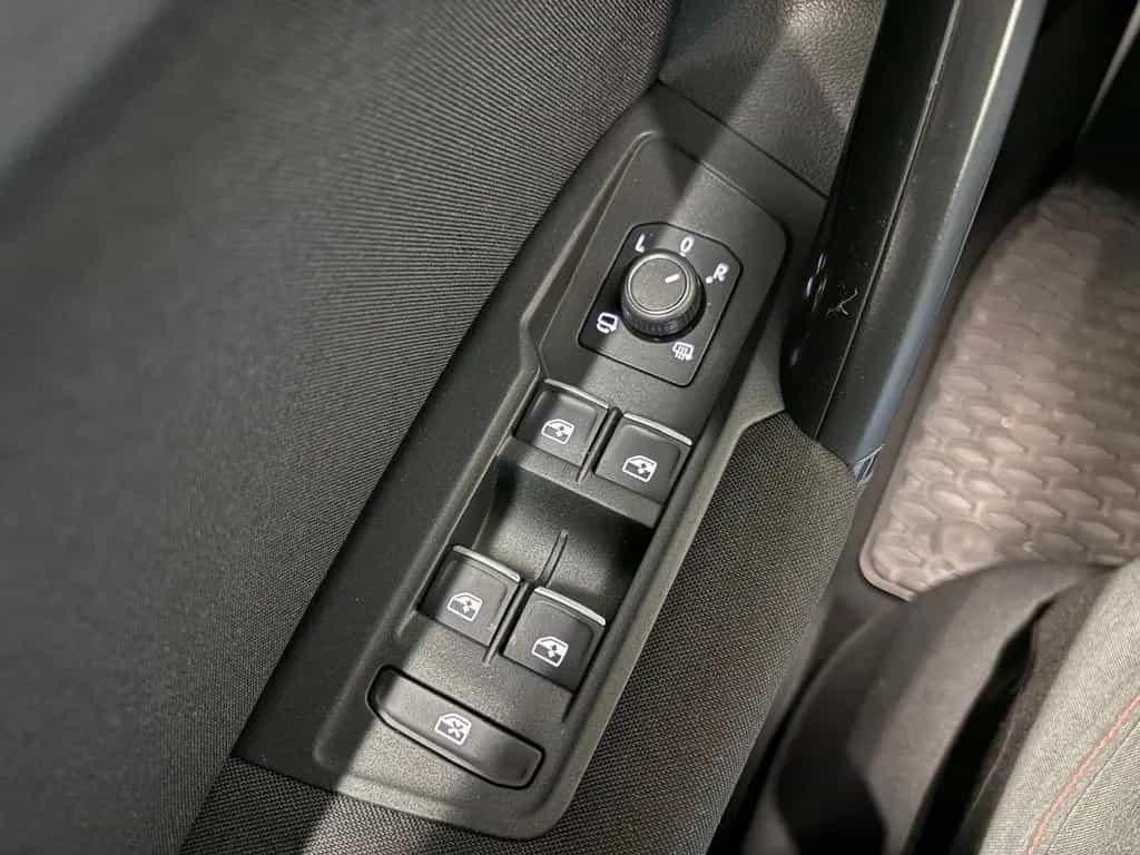 Volkswagen Tiguan Sound 1.4 TSI DSG R-LINE LED NAVI 06/2018-photo-24