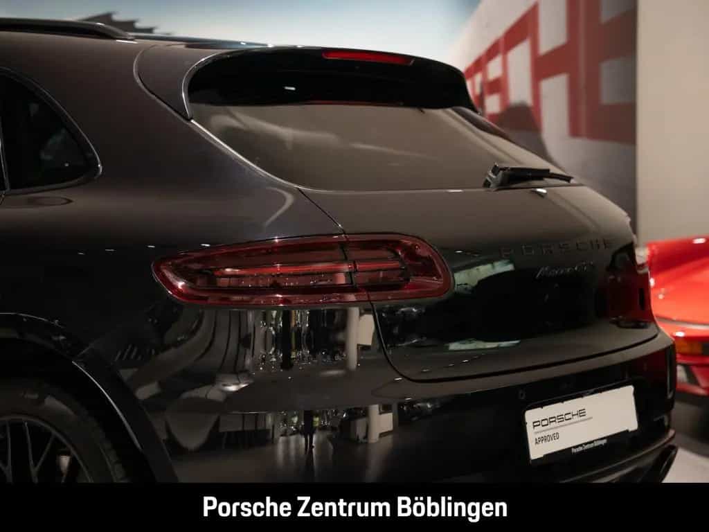 Porsche Macan GTS Standheizung Surround-View Luftfederun 01/2018-photo-12