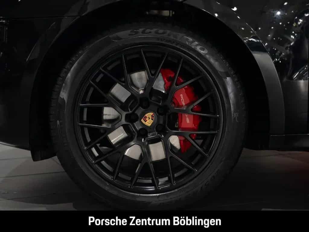 Porsche Macan GTS Standheizung Surround-View Luftfederun 01/2018-photo-13