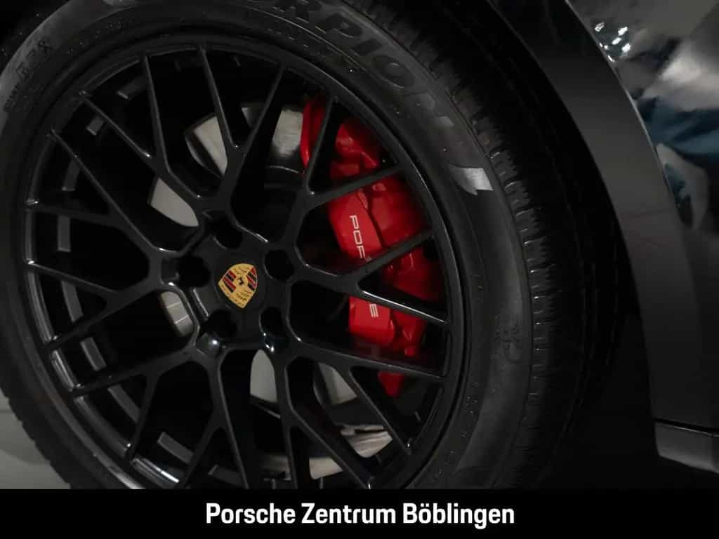 Porsche Macan GTS Standheizung Surround-View Luftfederun 01/2018-photo-14