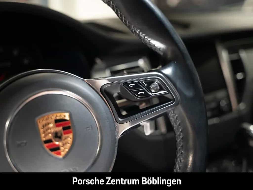 Porsche Macan GTS Standheizung Surround-View Luftfederun 01/2018-photo-18
