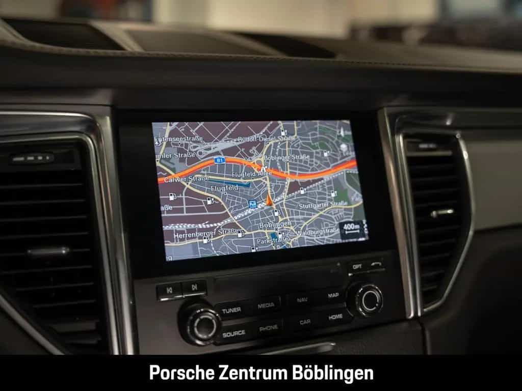 Porsche Macan GTS Standheizung Surround-View Luftfederun 01/2018-photo-26