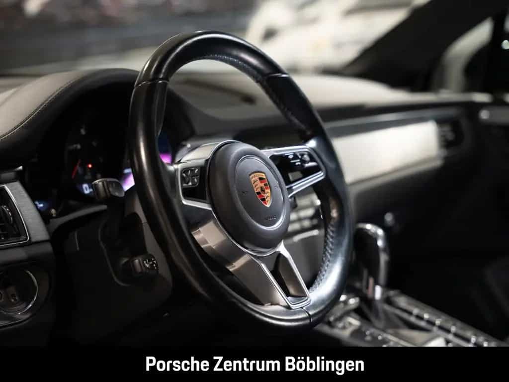 Porsche Macan GTS Standheizung Surround-View Luftfederun 01/2018-photo-5