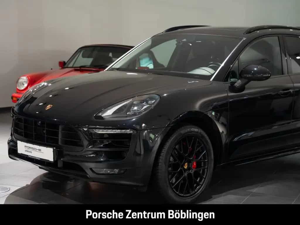Porsche Macan GTS Standheizung Surround-View Luftfederun 01/2018-photo-8
