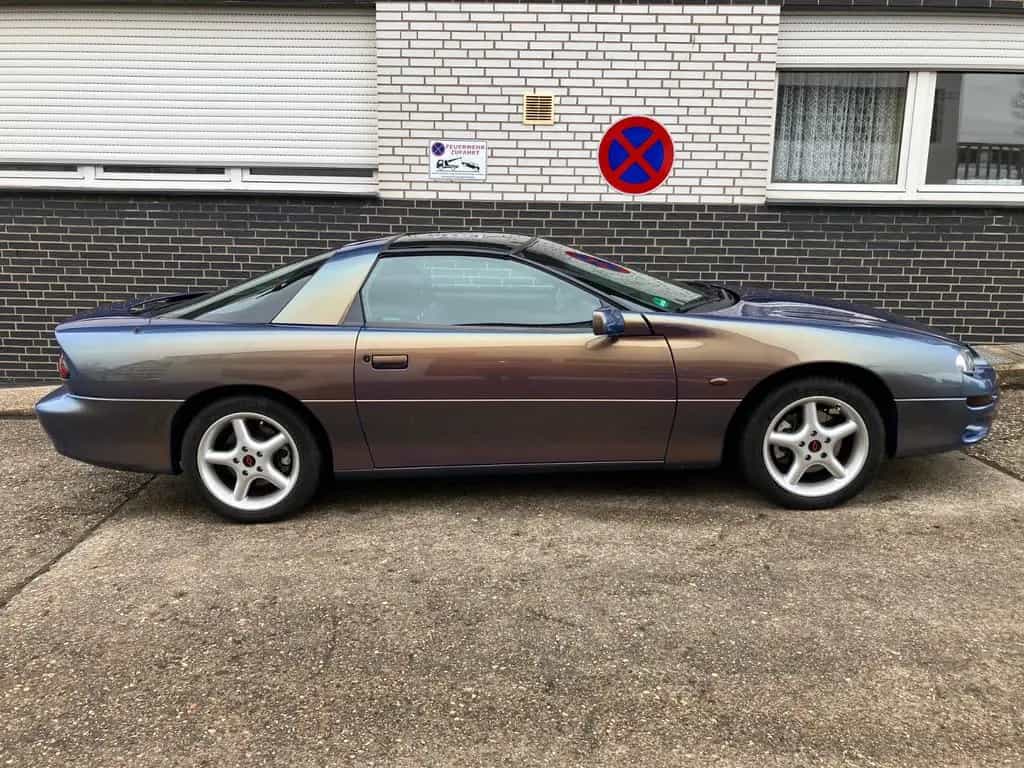 Chevrolet Camaro 3.8 Automatik Leder*1.Hd.*Sammlerzustand* 03/2002-photo-2
