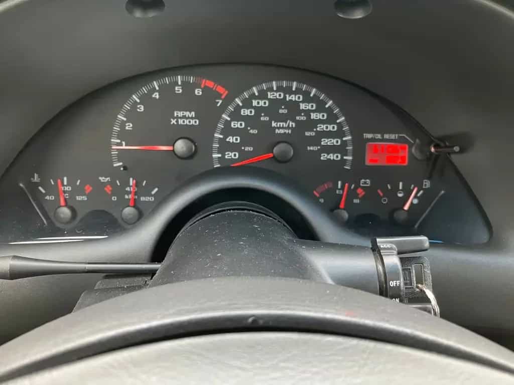 Chevrolet Camaro 3.8 Automatik Leder*1.Hd.*Sammlerzustand* 03/2002-photo-4