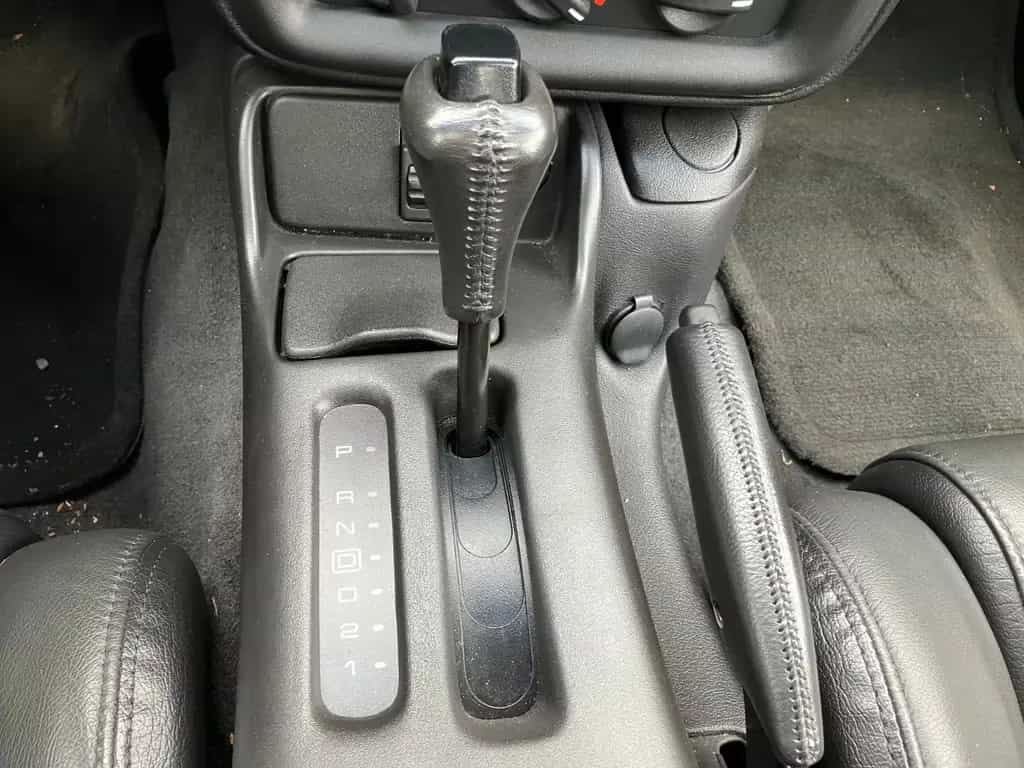 Chevrolet Camaro 3.8 Automatik Leder*1.Hd.*Sammlerzustand* 03/2002-photo-6