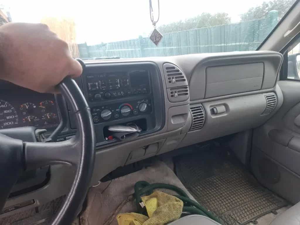 Chevrolet Tahoe 5.7 03/1998-photo-3