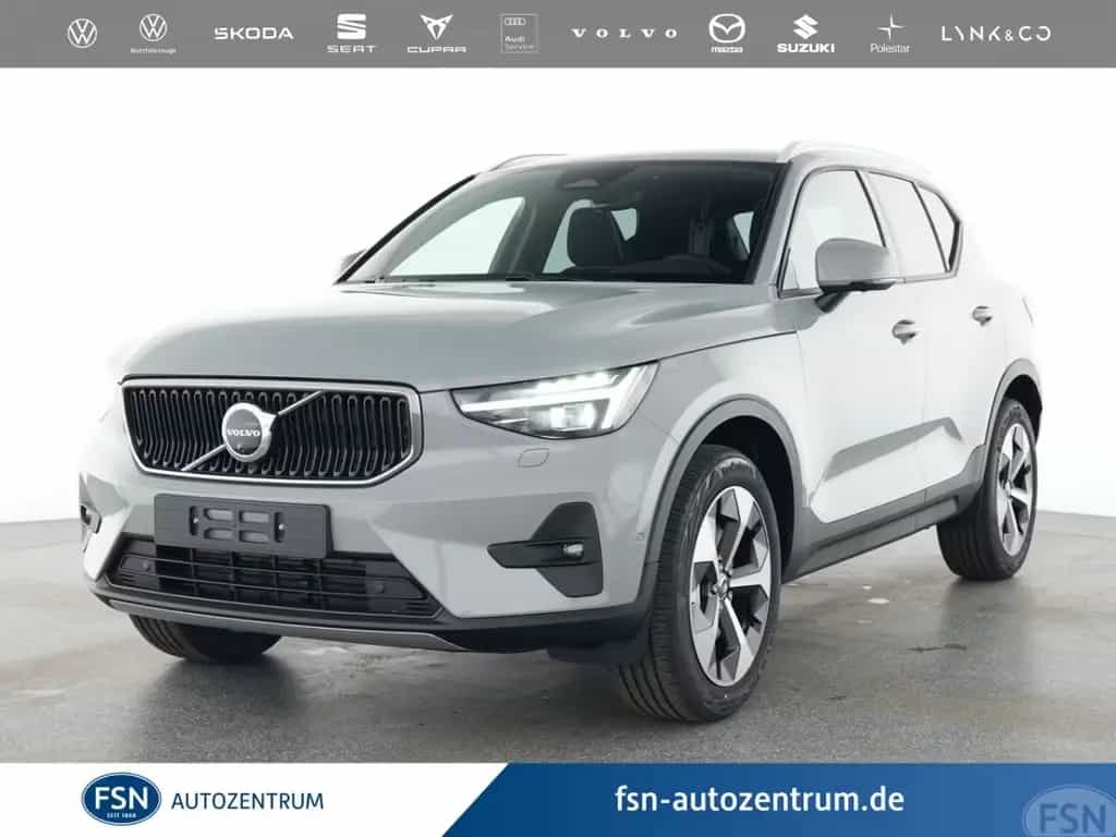 Volvo XC40 B3 Benzin Core Automatik 06/2025-photo-0