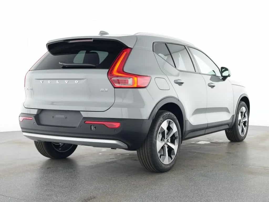 Volvo XC40 B3 Benzin Core Automatik 06/2025-photo-1
