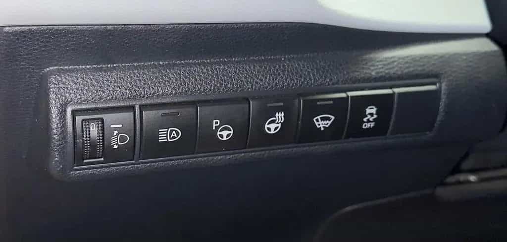Toyota Corolla 1,8 Hybrid Comfort | 2.Hand | TÜV NEU 06/2019-photo-9