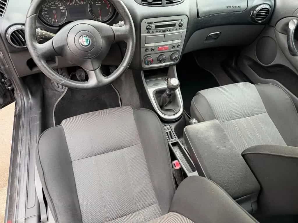 Alfa Romeo 147 1.9 JTD M-JET 16V 5 porte Dist. 11/2007-photo-14