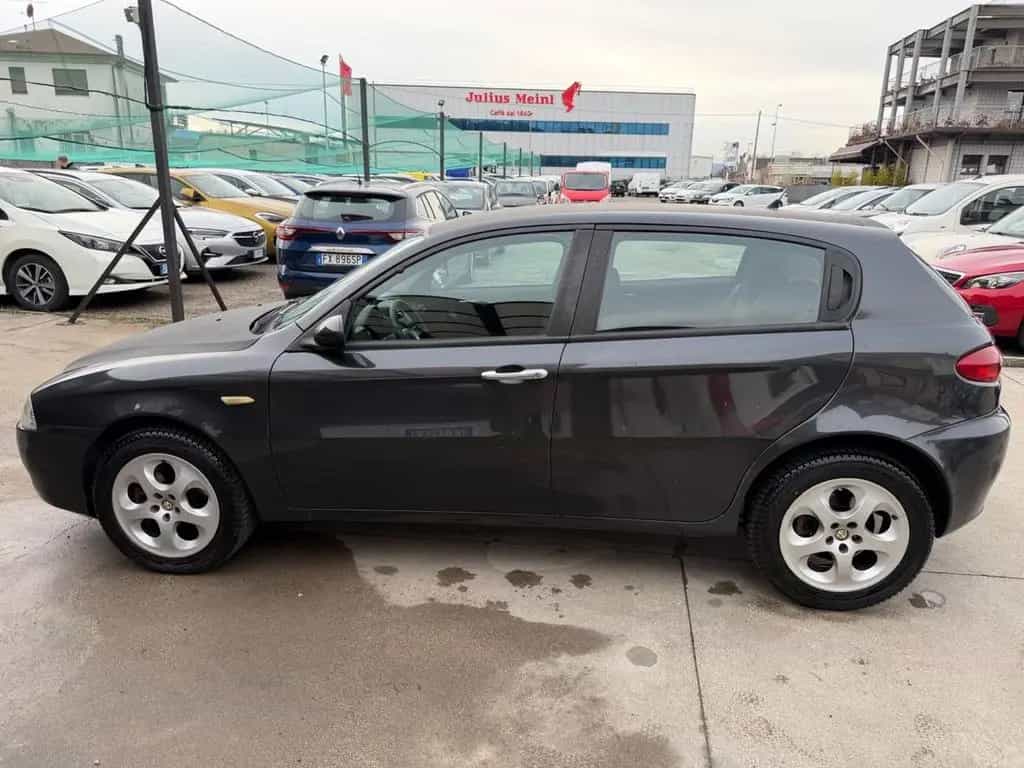 Alfa Romeo 147 1.9 JTD M-JET 16V 5 porte Dist. 11/2007-photo-8