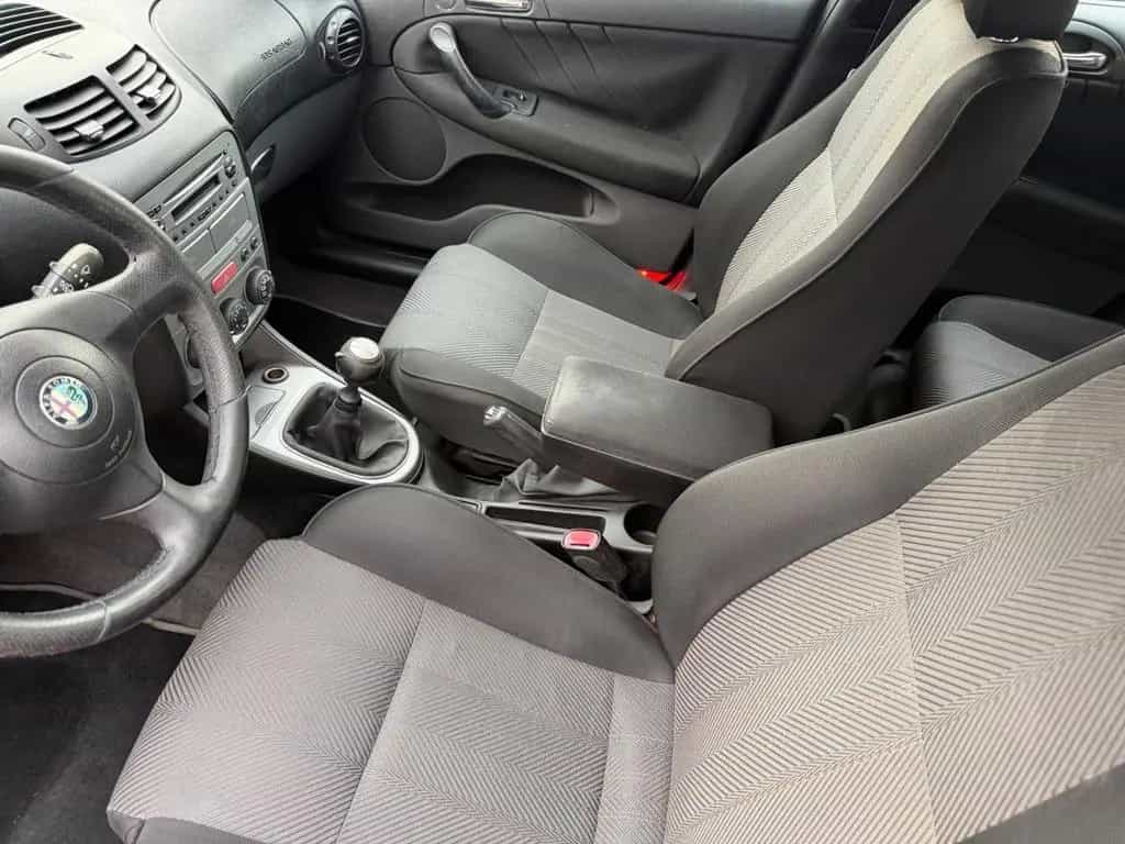 Alfa Romeo 147 1.9 JTD M-JET 16V 5 porte Dist. 11/2007-photo-9