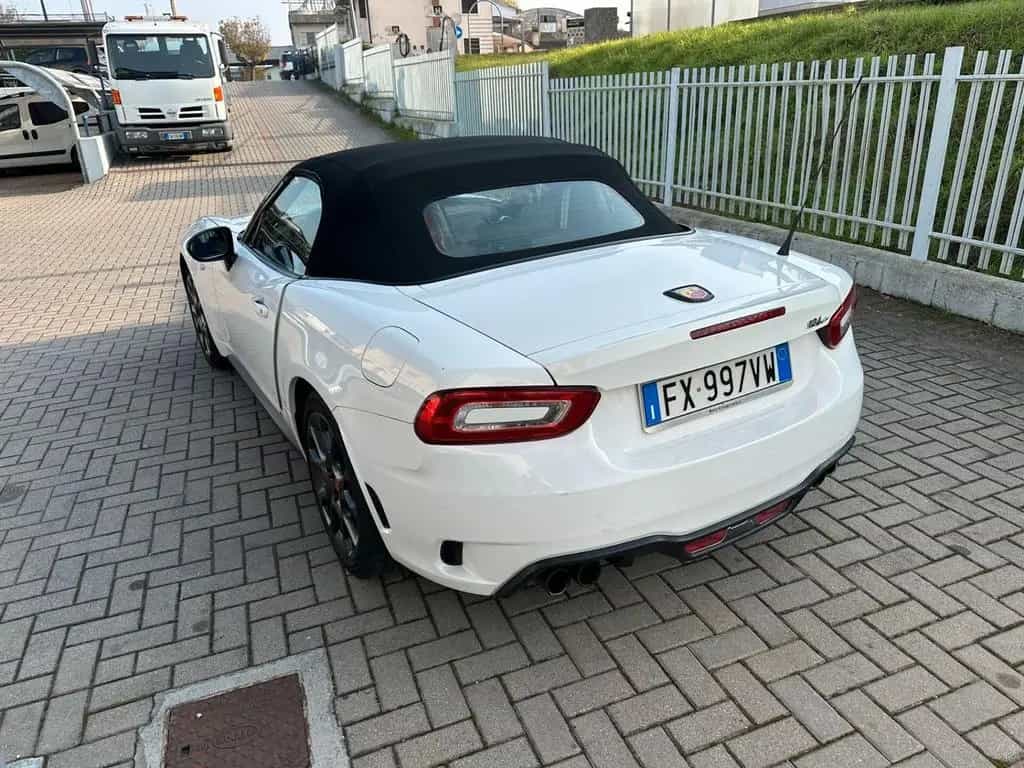 Abarth 124 Spider 124 Spider 1.4 Turbo MultiAir 10/2019-photo-3