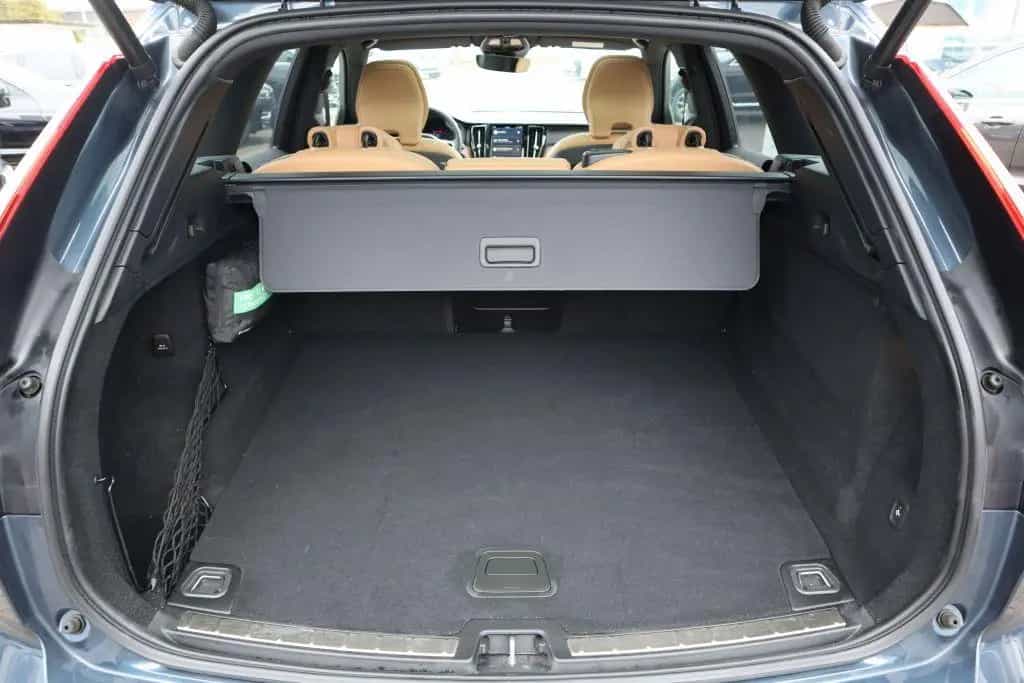 Volvo XC60 B5 D AWD Ultimate Dark|AHK|360CAM|NAVI| 02/2023-photo-28