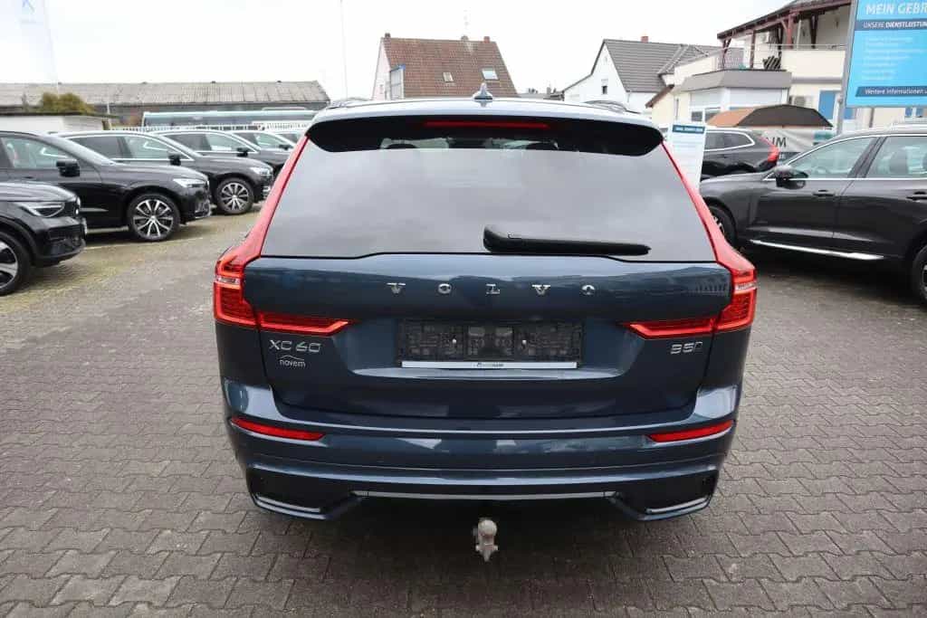 Volvo XC60 B5 D AWD Ultimate Dark|AHK|360CAM|NAVI| 02/2023-photo-7