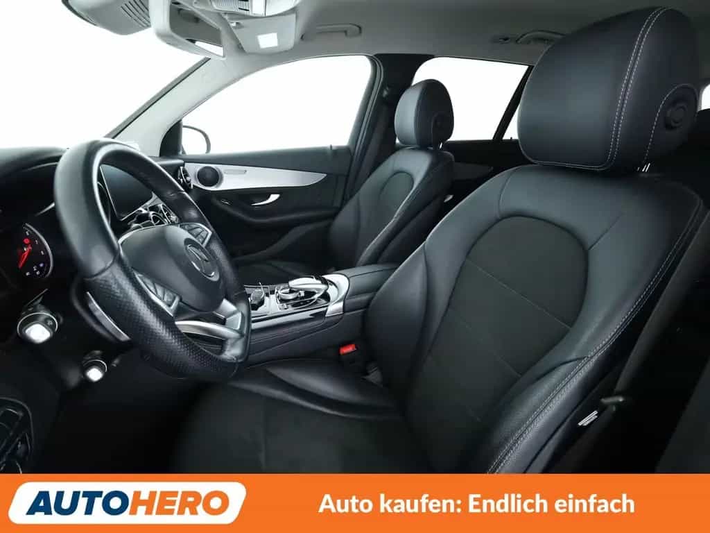 Mercedes-Benz GLC 250 4Matic AMG Line Aut.*NAVI*LED*TEMPO*CAM* 01/2019-photo-9