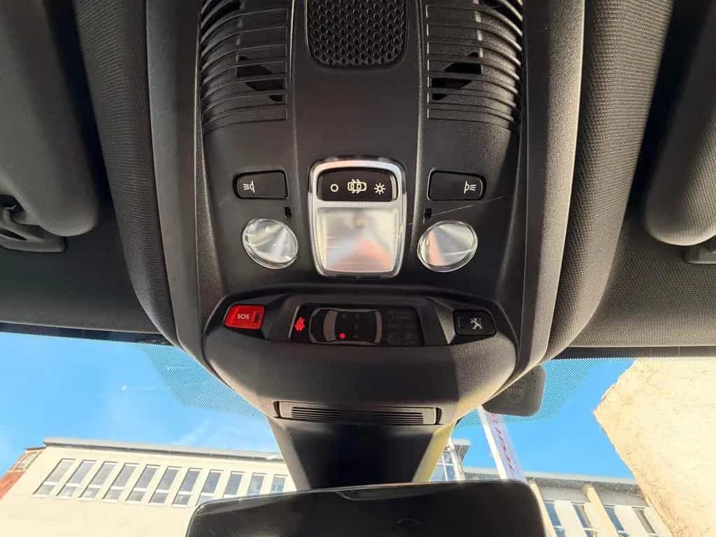 Peugeot 3008 GT -Garantie/Sitzheizung/LED- 09/2023-photo-29