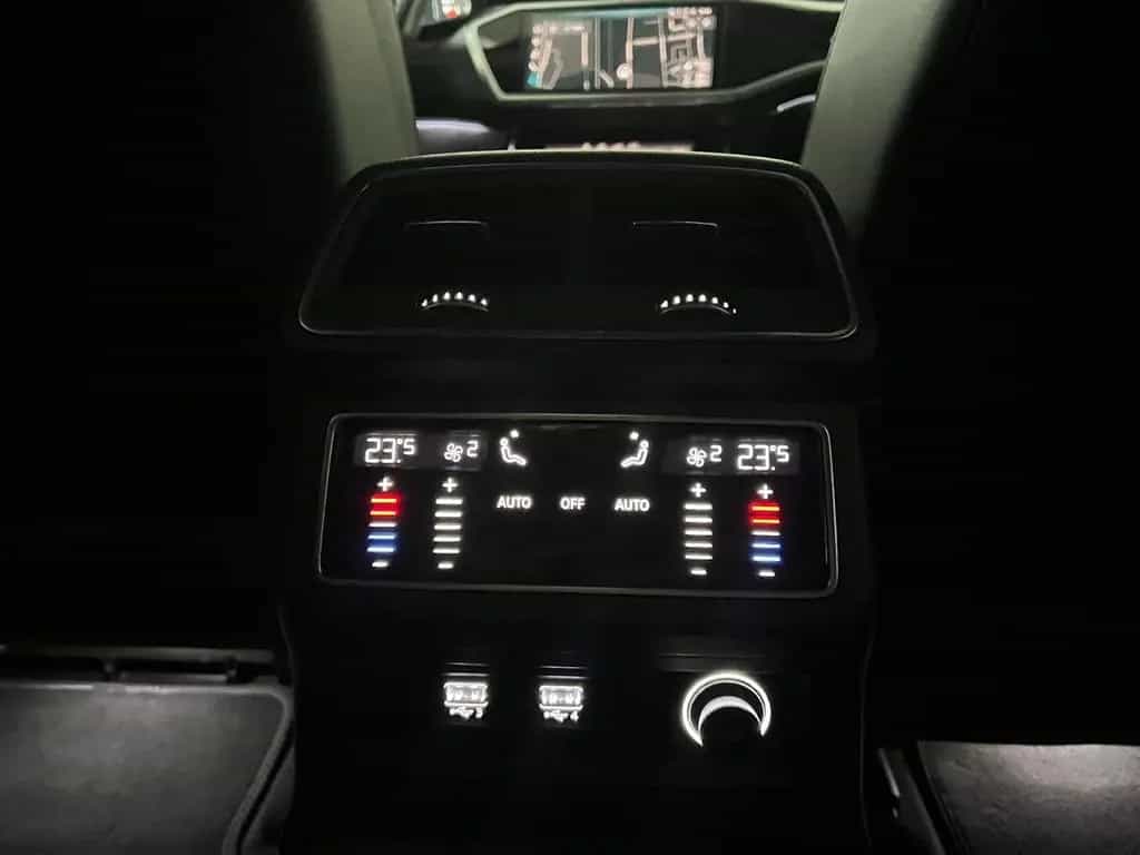Audi A6 Avant 50 TDI Quattro S-LINE SPORT/ACC/AHK/19% 03/2019-photo-16