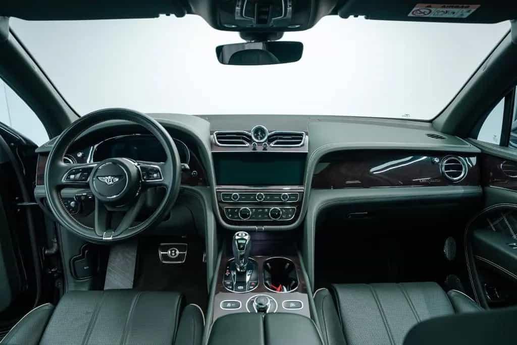 Bentley Bentayga V8 FIRST EDITION/NAIM/TOURING SPEC 06/2021-photo-4