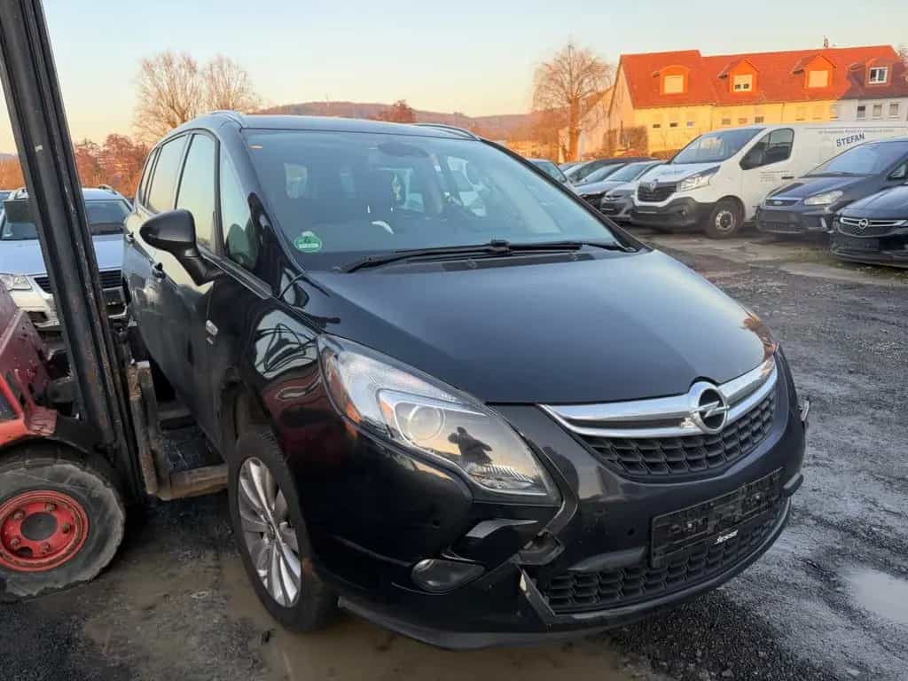 Opel Zafira C Tourer Drive 01/2016-photo-2