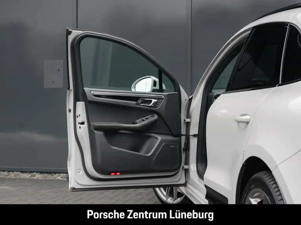 Porsche Macan GTS Standheizung BOSE Luftfederung 21-Zoll 02/2023-photo-19