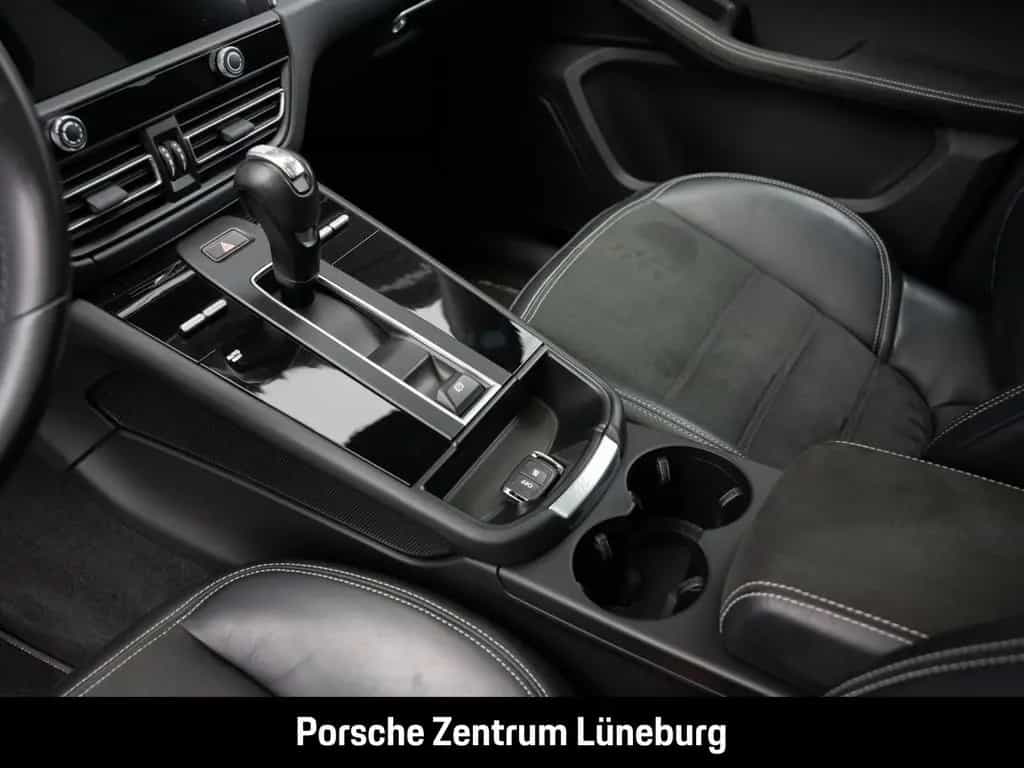 Porsche Macan GTS Standheizung BOSE Luftfederung 21-Zoll 02/2023-photo-28