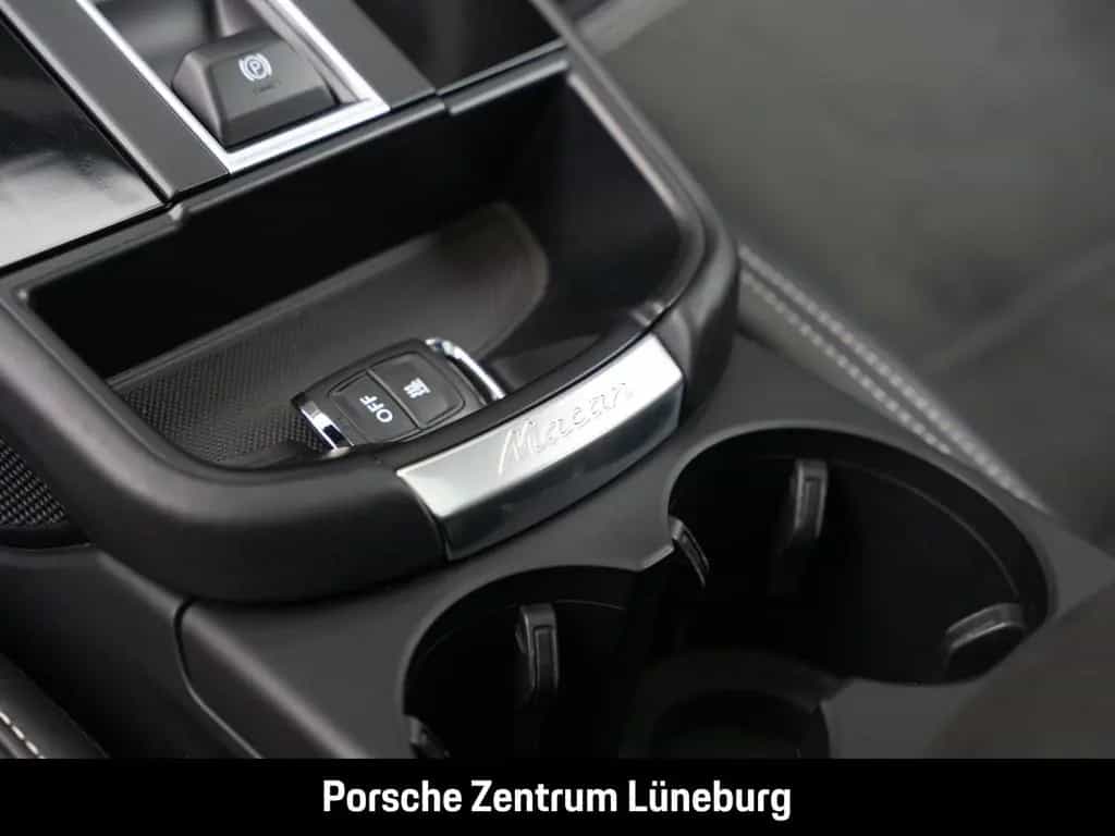 Porsche Macan GTS Standheizung BOSE Luftfederung 21-Zoll 02/2023-photo-29