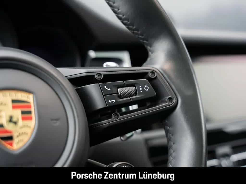 Porsche Macan GTS Standheizung BOSE Luftfederung 21-Zoll 02/2023-photo-32
