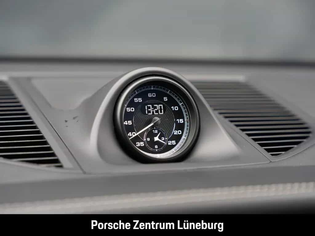 Porsche Macan GTS Standheizung BOSE Luftfederung 21-Zoll 02/2023-photo-40