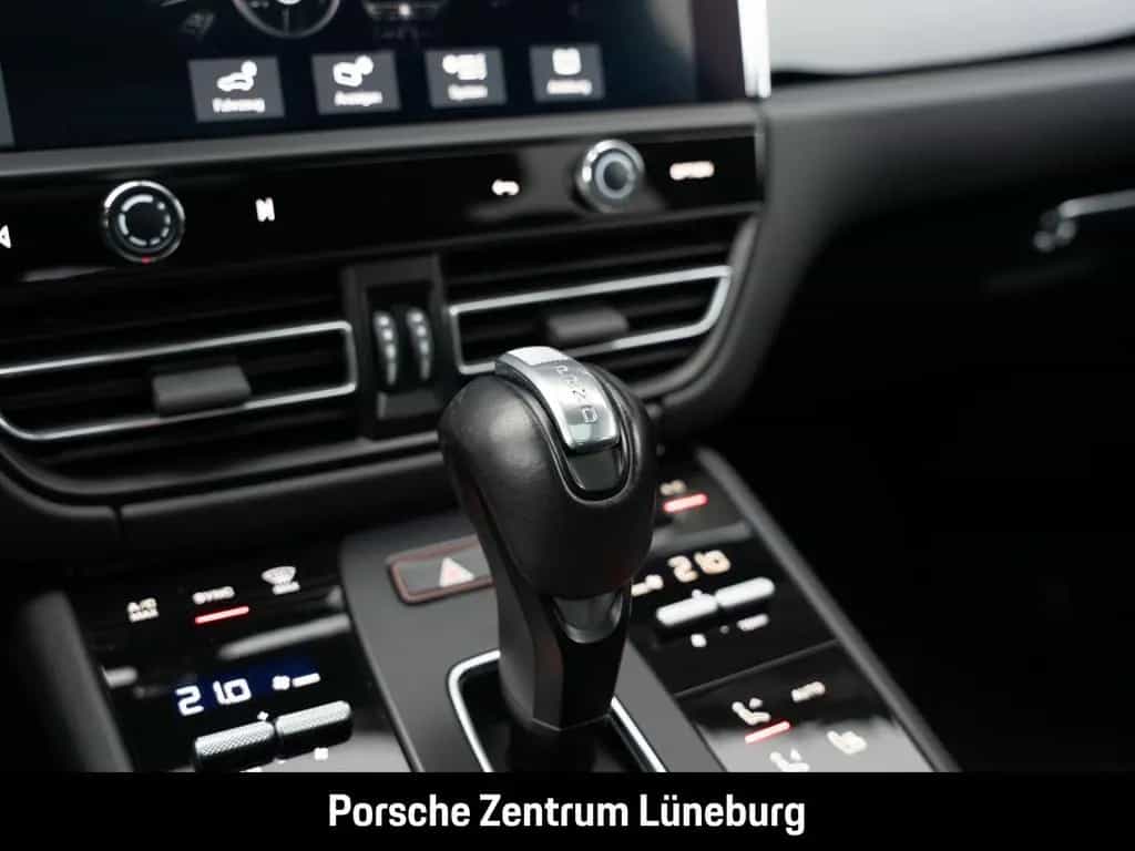 Porsche Macan GTS Standheizung BOSE Luftfederung 21-Zoll 02/2023-photo-44