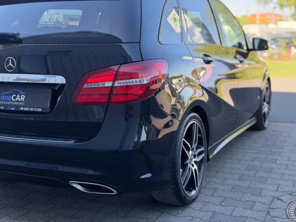 Mercedes-Benz B-Class 200 7G-Tronic AMG Line Night Paket LED Comand 06/2018-photo-31