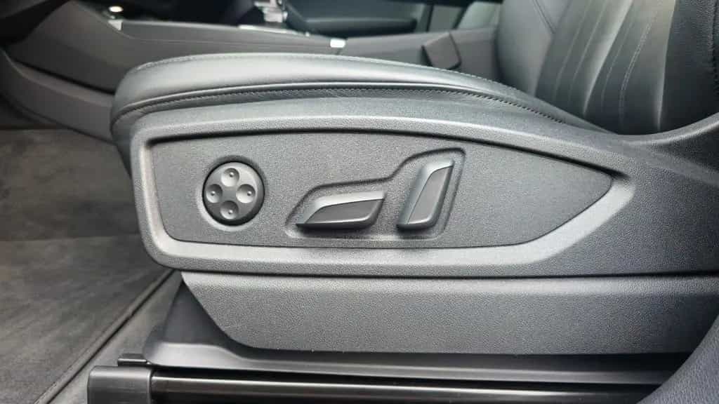Audi Q5 40 TFSI qu. Matrix AHK HUD Leder Virtual Pano 08/2023-photo-13