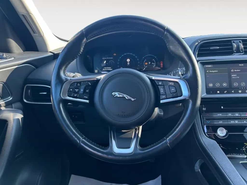 Jaguar F-Pace Portfolio AWD*MOTORSCHADEN* 05/2017-photo-11