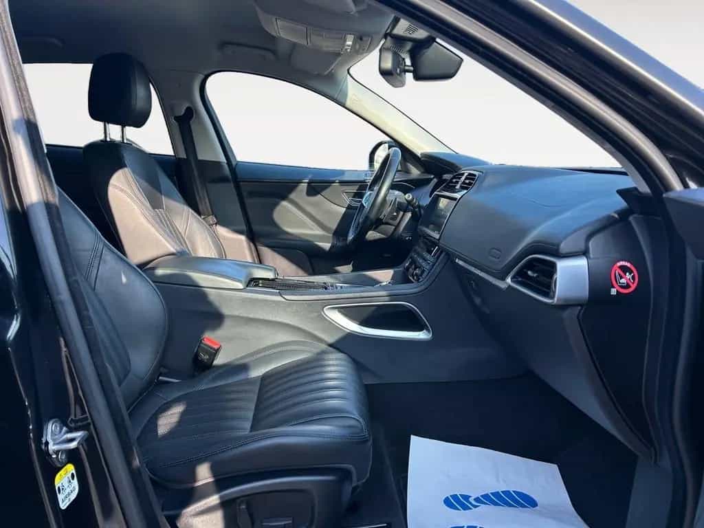 Jaguar F-Pace Portfolio AWD*MOTORSCHADEN* 05/2017-photo-12