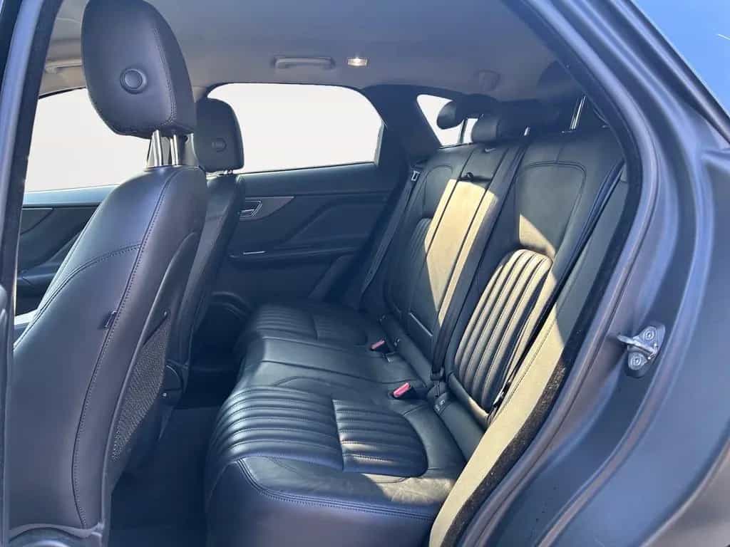 Jaguar F-Pace Portfolio AWD*MOTORSCHADEN* 05/2017-photo-13