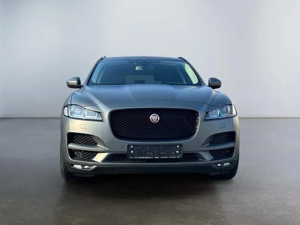 Jaguar F-Pace Portfolio AWD*MOTORSCHADEN* 05/2017-photo-2