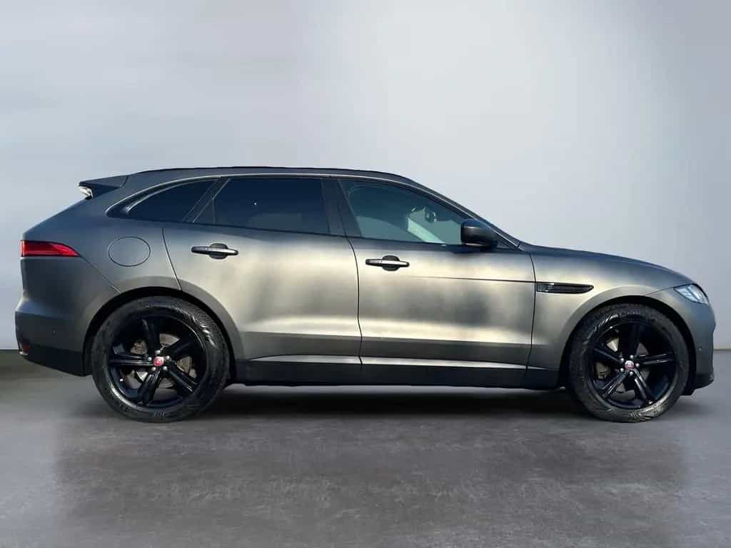 Jaguar F-Pace Portfolio AWD*MOTORSCHADEN* 05/2017-photo-7