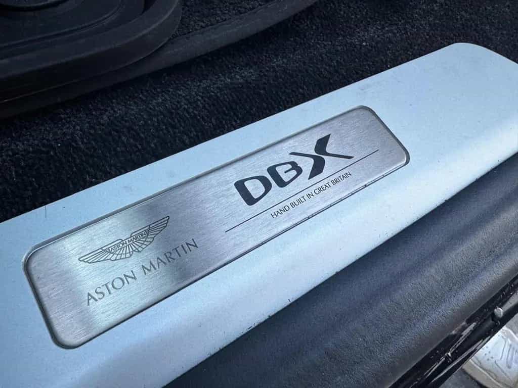 Aston Martin DBX 707-4.0V8-23Zoll-B&O-Carbon-Voll-XPEL 03/2024-photo-10