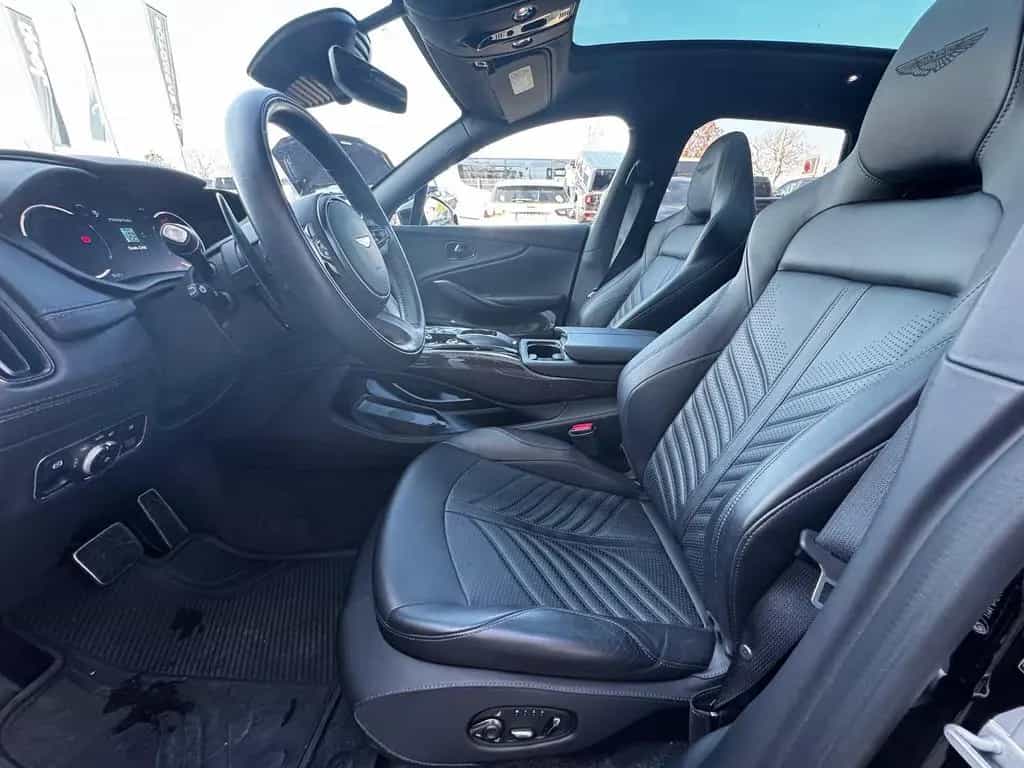 Aston Martin DBX 707-4.0V8-23Zoll-B&O-Carbon-Voll-XPEL 03/2024-photo-16