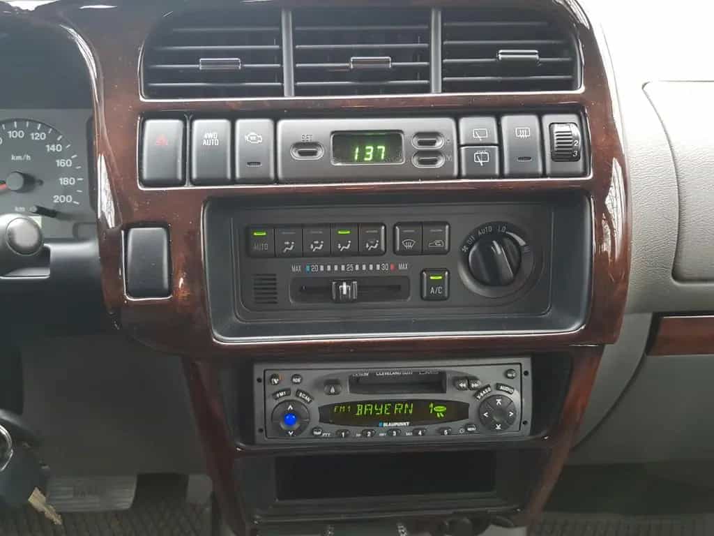 Isuzu Trooper 3,0 DTI *Original KM* TÜV NEU* 3,5t 12/2002-photo-9